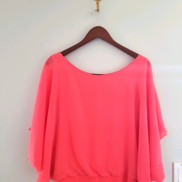 Coral colored batwing blouse - Picture 3 of 3